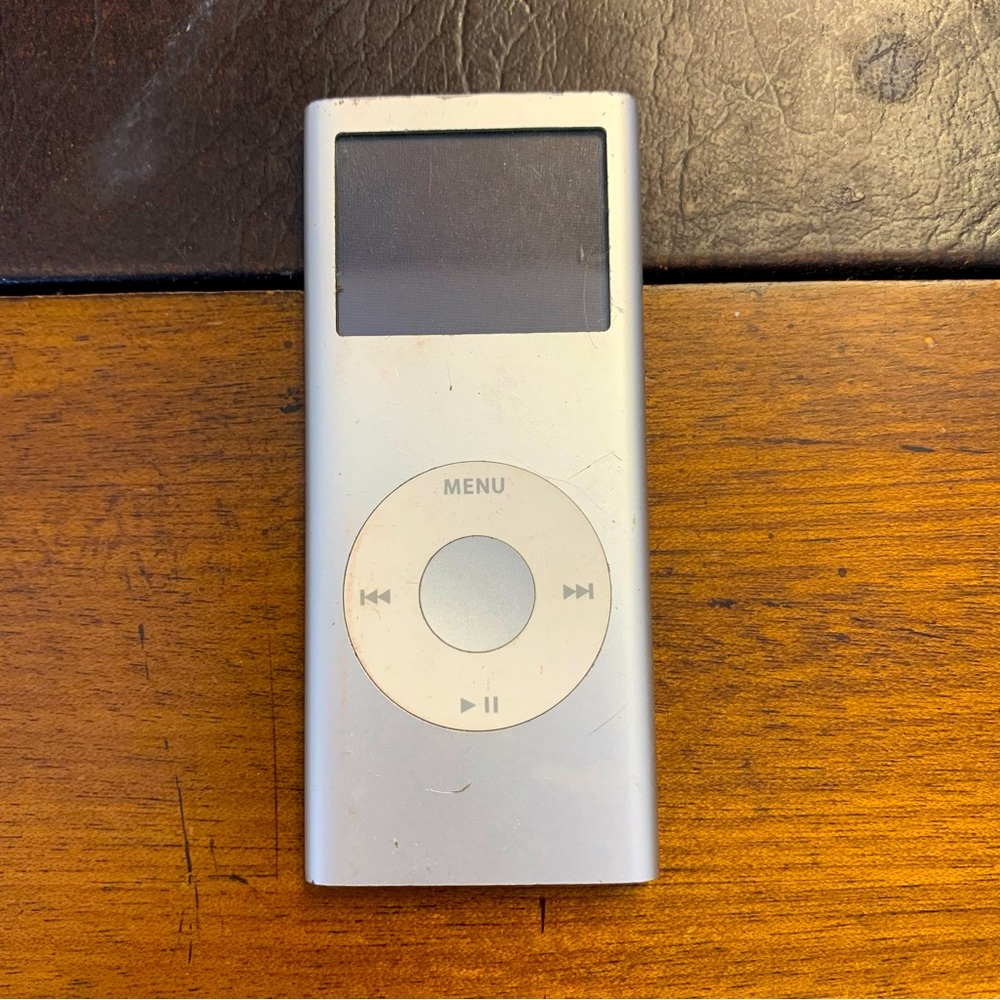 Apple iPod 2GB 2nd generation Vintage Mac Electronics